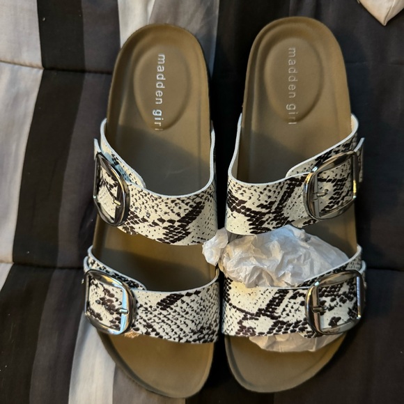 Women’s Size 10 Madden Girl Sandals - Picture 4 of 6